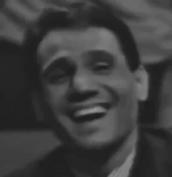 الشاعر محمد حمزة كتب لعبدالحليم 37 أغنية وتعد من عيون الغناء العربي ومن أبرزها : زي الهوا حاول تفتكرني … موعود .. سواح ... أي دمعة حزن جانا الهوى جانا … مداح القمر … نبتدي منين الحكاية . _ وكان هذا الشاعر يقول: جميع أغنياتي التي كتبتها لعبدالحليم لم يعترض على أي جملة فيها