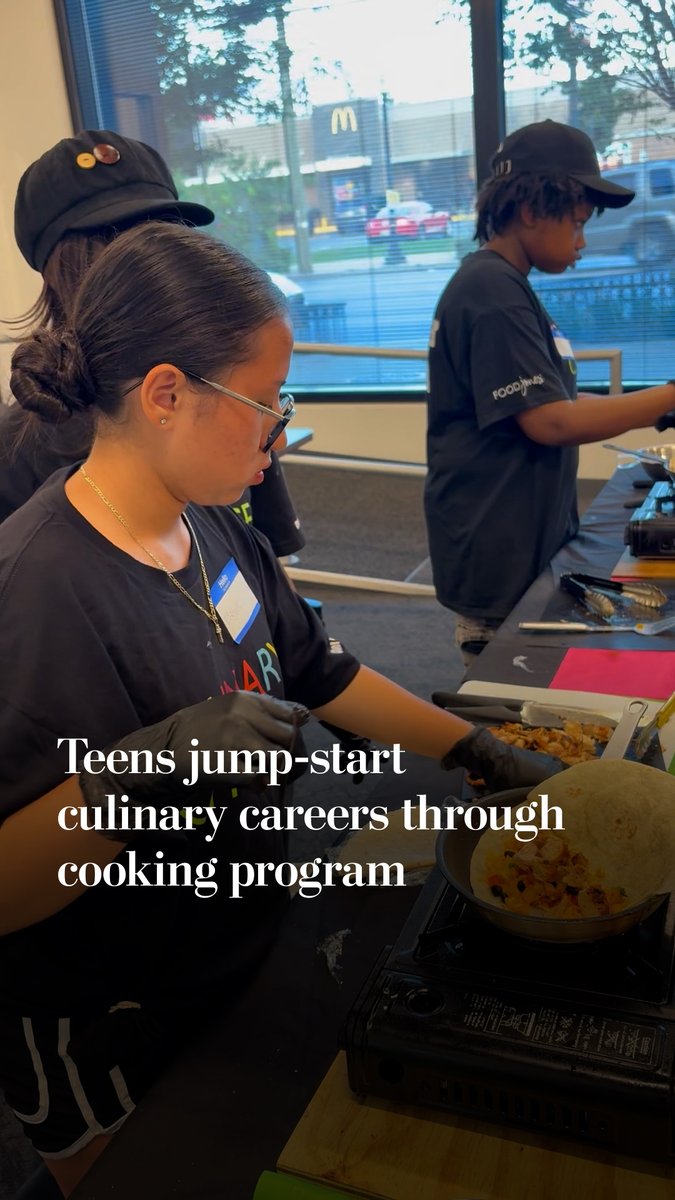 Culinary Choice, a program run by MedStar Family Choice D.C. and Food Jonezi, offers hands-on instruction from chefs and dietitians. Participants learn how to prepare healthy meals, practice knife skills and understand nutrition.