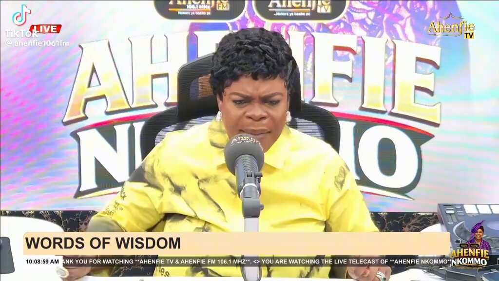 🤣🤣🤣🤣🤣yo who is this woman
