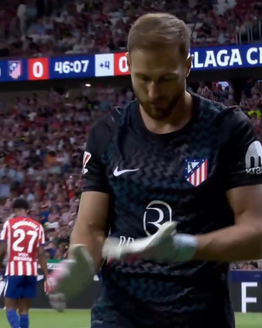 𝗝𝗔𝗡 𝗢𝗕𝗟𝗔𝗞. 🦸‍♂️ LALIGAHighlights | VUELVELALIGA