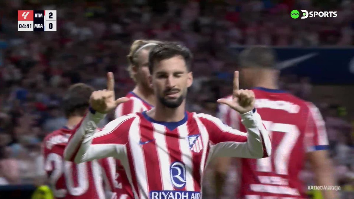¡ÁLEX BAENA AUMENTÓ LA VENTAJA PARA ATLÉTICO DE MADRID! De tiro libre, el mediocampista anotó el 2-0 contra Málaga. #LaLigaEnDSPORTS