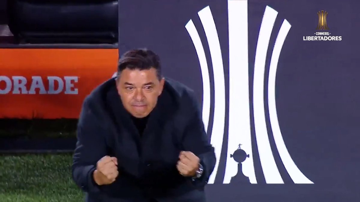 La última vez que jugamos contra el rival de hoy todos nos acordamos de Enzo Pérez atajando, pero el gol que hizo Julián esa noche fue una locura total.