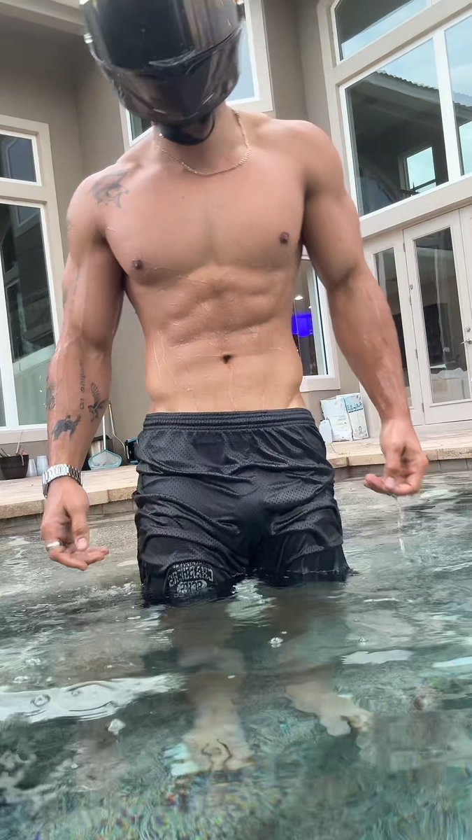 Let’s put your mouth to good use and stop asking questions 💦