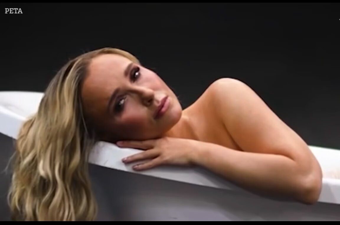"HEAR THE EMOTION' Hayden Panettiere poses nearly naked in bathtub &amp; tears up in emotional vid just two weeks before death