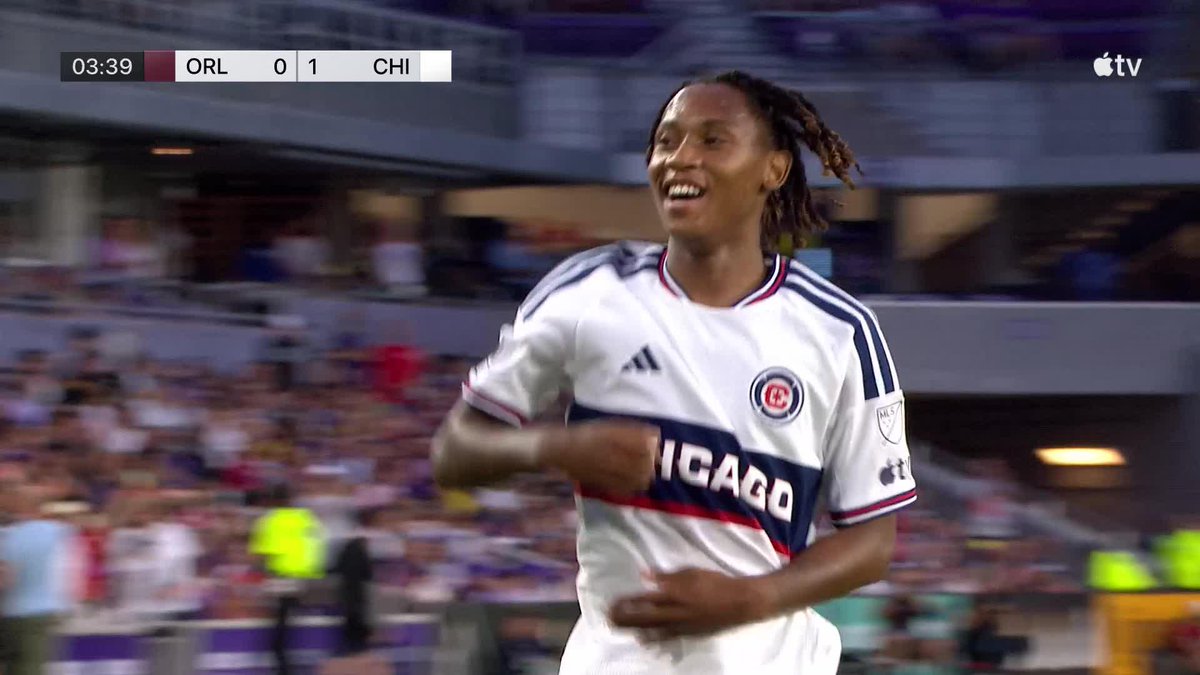 Electric start for Chicago ⚡ Puso Dithejane finds the opener less than five minutes in. 📺 Apple TV:
