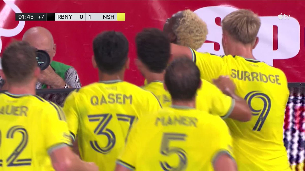 Wow! Maxwell Woledzi! 🤯 Nashville SC take the lead in second half stoppage time!