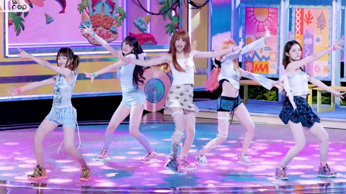 when your stage director loves you they would pick the most adorable choreo for your group