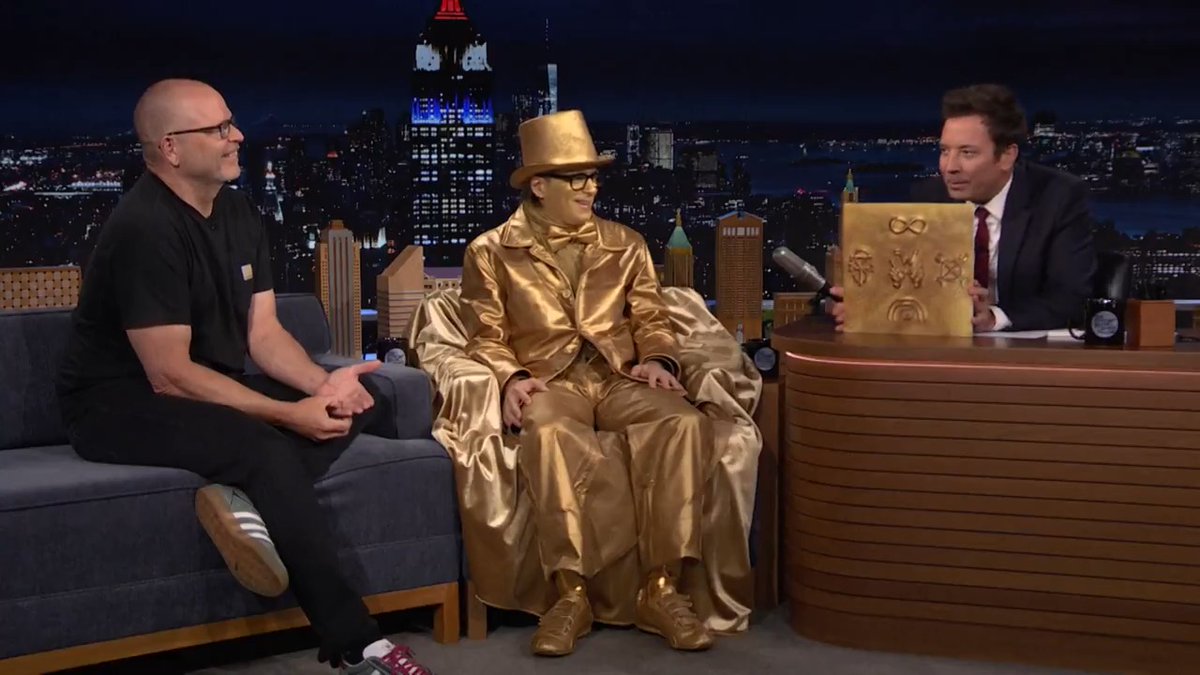 .Rivers Cuomo wanted to name the first track on weezer: The Gold Album “School Sucks” because his 13-year-old son hates doing homework 😭 #FallonTonight