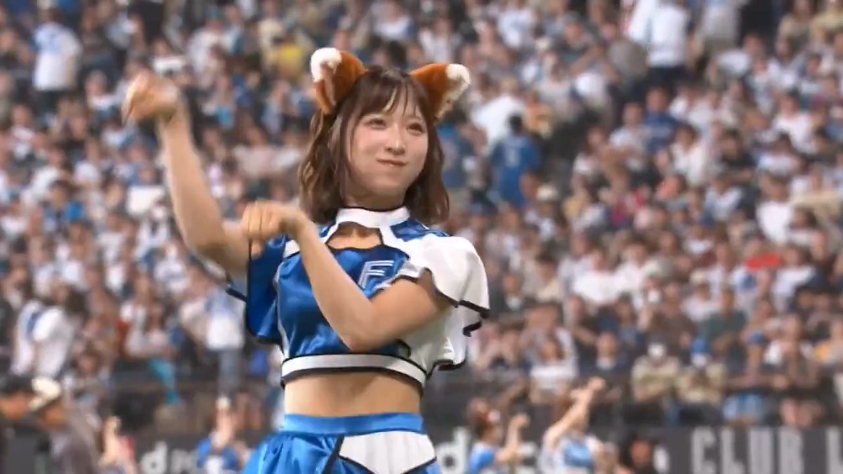 ＼ かわいすぎる💕／ ファイターズガールの衣装で登場🦊 AKB48 × ファイターズコラボグッズ、フラッグシップストアで販売中🫶 オンラインストアでも受注販売🛒 8/31(月)18:00までなので、お見逃しなく！ #lovefighters AKB48公式