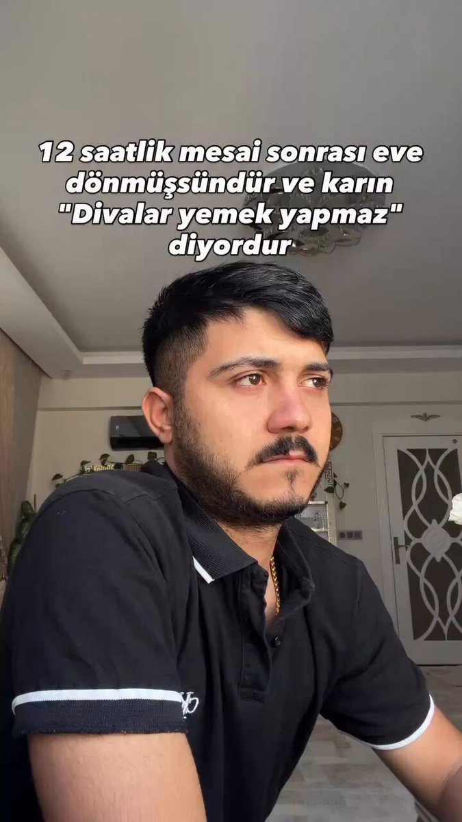 Bir içerik üreticisinin eşi, Reels kaydırmaktan evde yemek yapamadığını söyleyip kocasına “Divalar yemek yapmaz” deyince sosyal medyada gündem oldu.