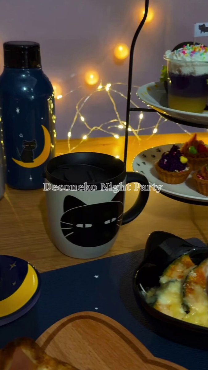 "デコネコナイトパーティー" 今夜はみんなで、甘くてかわいい夜更かしを🌙 ＊デコネコナイトパーティーアイテム 各種 199～2,990円（税込） 詳細はこちら🔽 #デコネコナイトパーティー