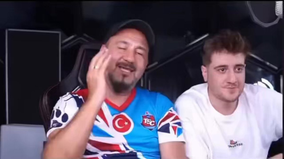ağlıyorum aq