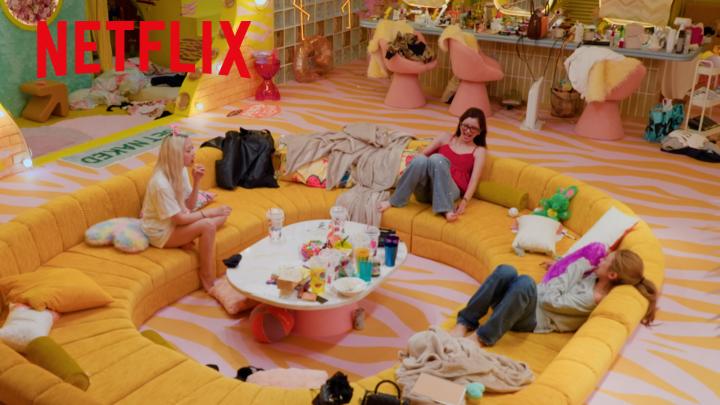 Netflixリアリティシリーズ 『ラヴ上等』シーズン2 配信中! ◆未公開シーン◆ 🍸『酔っ払ったある日の嬢部屋②』 あっすんのタンブラーから わかめが出てきたと 思ったら、実は…? #ラヴ上等 #BadlyInLove
