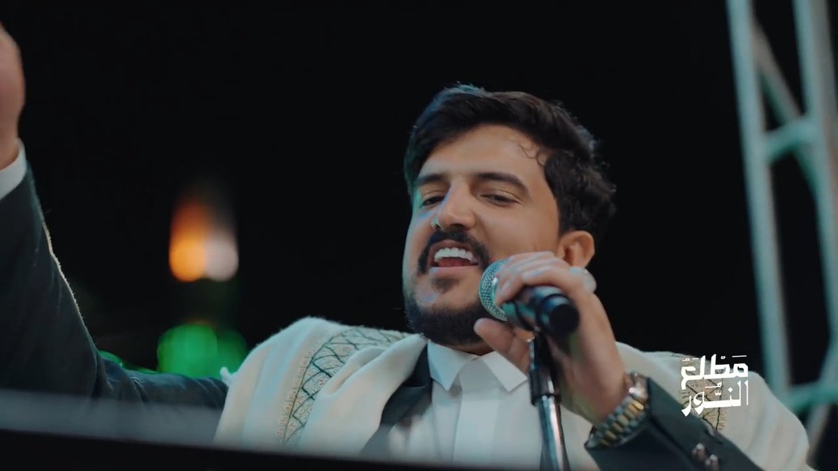 أما هذا المبدع، وحنجرته الاستثنائية، فلن تجد له شبيهًا ولا منافسًا.. ما شاء الله تبارك الله 💚 صوتٌ أراه، في اعتقادي، الحنجرة الذهبية الأولى والصوت العربي الأول.. أداءٌ يأسر القلوب وحضورٌ لا يُضاهى. كل التحية والتقدير لك يا أبا حمزة الحنفاشي. 🎙️💚