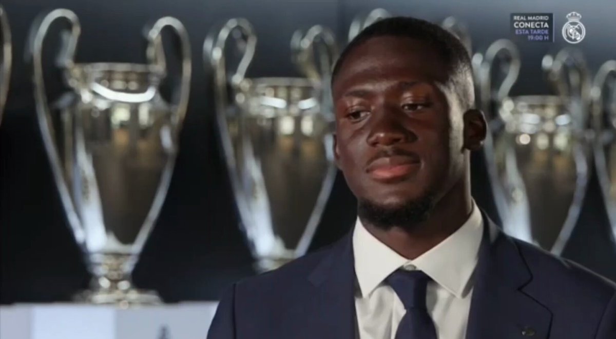 🗣️ Konaté: "La primera camiseta que tuve fue la del Real Madrid, desde ese momento siempre soñé jugar en este equipo y hoy he cumplido el sueño. Prometo darlo TODO por esta CAMISETA."