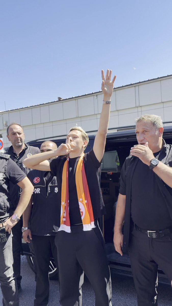 🦁 Batrakov'un üçlüsü.