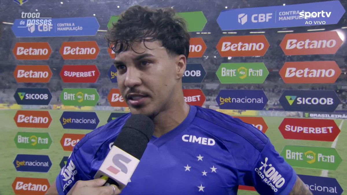 “A gente tá jogando a Libertadores e eles estão jogando a Sul-americana”, disse há uns meses o atacante que foi eliminado da Libertadores com um total de ZERO GOLS MARCADOS Kkkkkkkkkkkkkkkkk