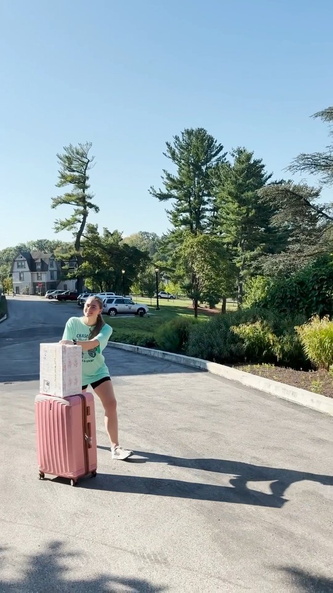 POV: You just moved into Villanova.