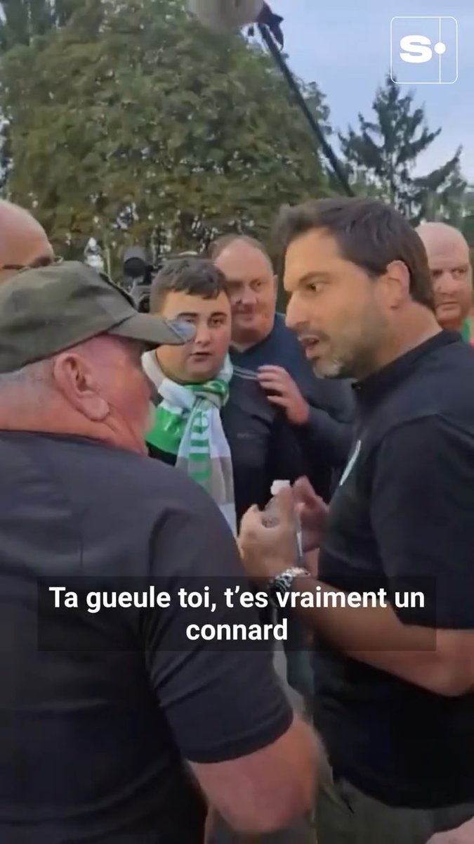 - Ta gueule, toi... T’es vraiment un c*nnard ! - Tu peux m’insulter jusqu’à demain si tu veux. Si demain, je me casse, tu crois qu’il reste quoi de ton club ? Georges-L BOUCHEZ au contact des supporters des Royal Francs Borains.