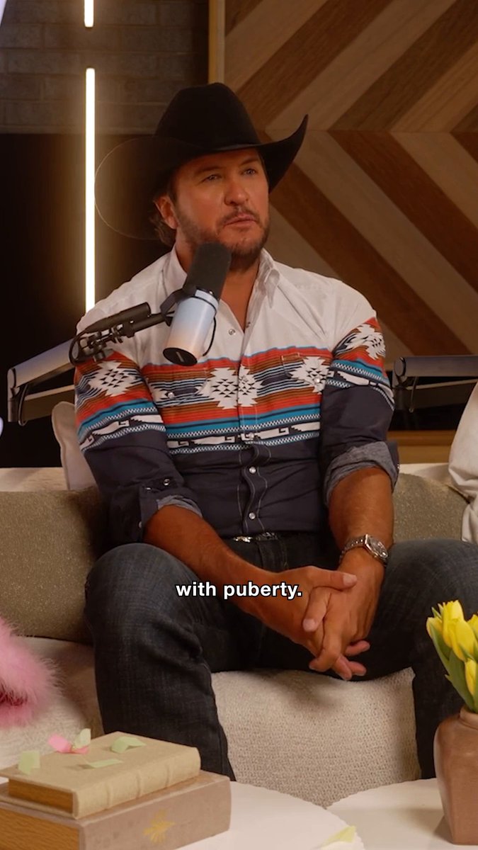 This is why podcasts are dangerous for Luke Bryan! TMI! 🤣 #americanidol