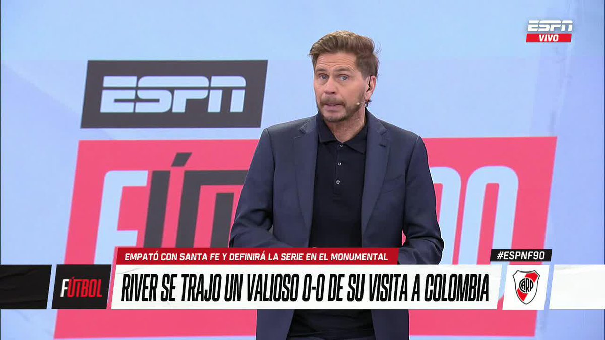 "HOY RIVER ES EL MILLONARIO, PERO JUEGA COMO UN POBRE" El editorial del Sebastián Vignolo, tras el empate de River ante Santa Fe. ▶️ Mirá #ESPNF90 en el Plan Premium de #DisneyPlus