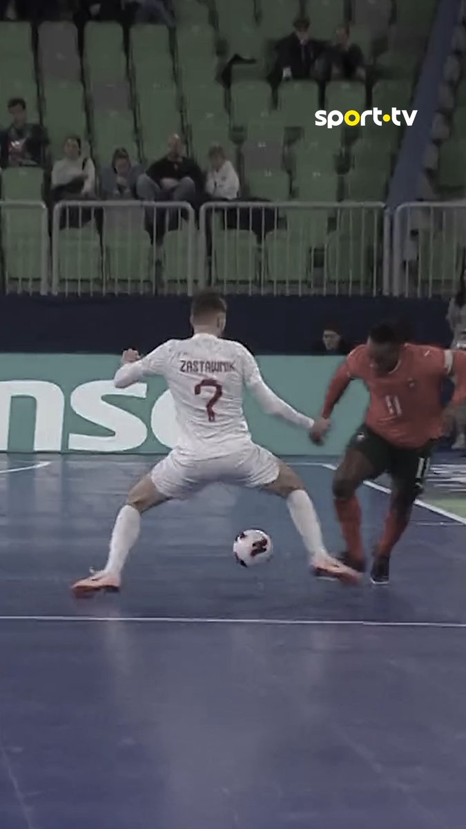 Não faz isso, Pany! 🥵 📹 sport tv #Futsal | UEFA EURO