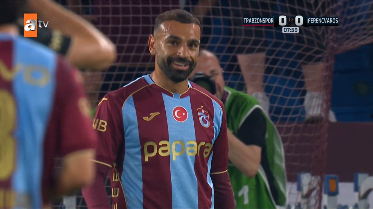 ❌ Trabzonspor'da Mohamed Salah, sağ çaprazdan karşı karşıya kaçırdı.