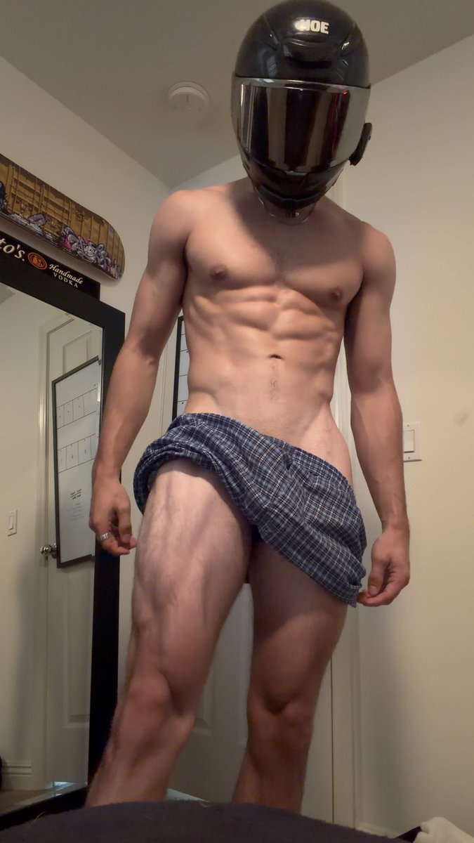 Worship your king 👑