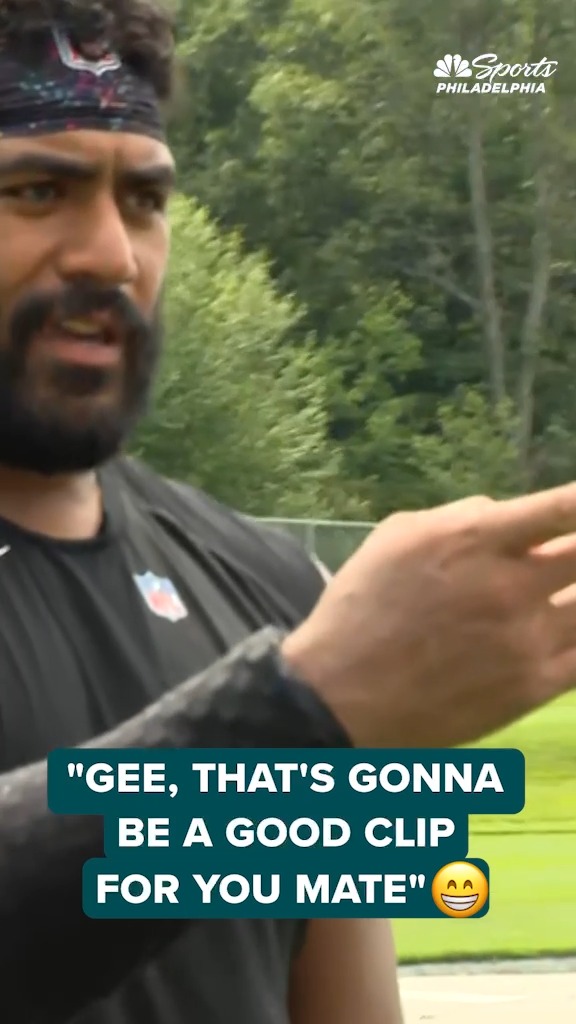 Jordan Mailata's reaction to seeing A.J. Brown and Jalen Hurts catch up at Eagles-Patriots joint practice was right on the money 😂