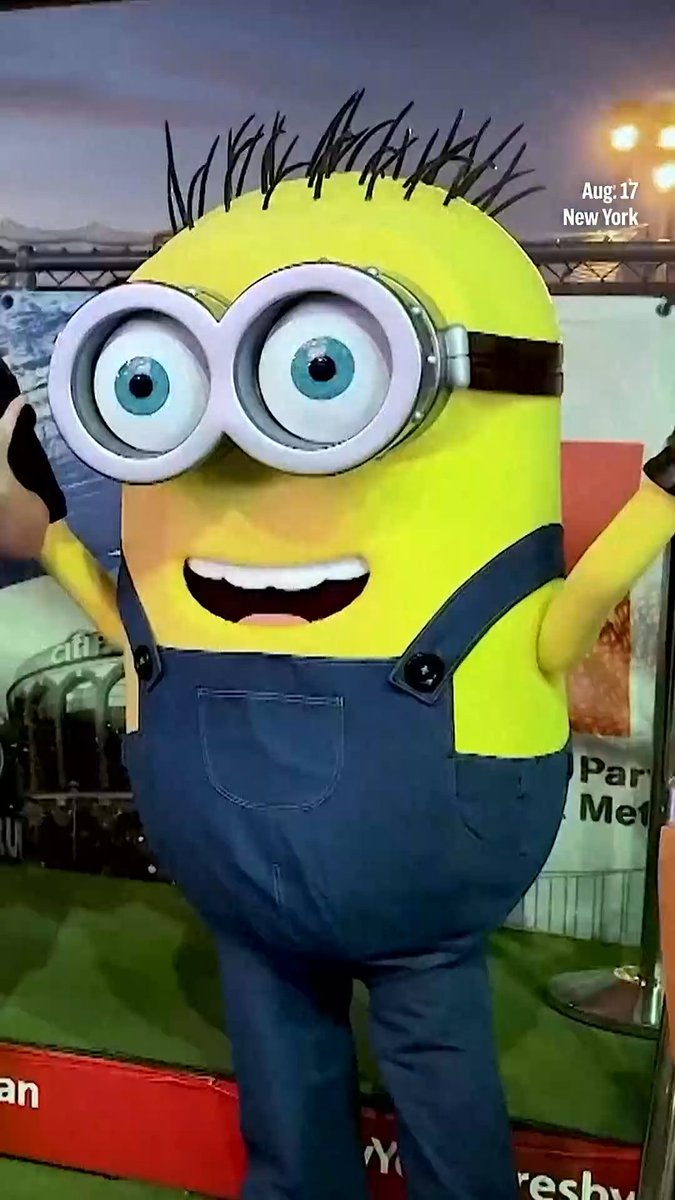 Minions Henry and James took over batting practice at the New York Mets game to celebrate the digital release of their film "Minions &amp; Monsters." #Minions #MinionsandMonsters #NewYorkMets #SanDiegoPadres