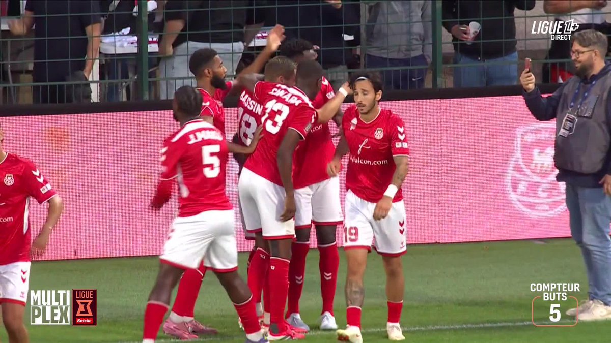 Le coup de tête de Malik Tchokounté ! 💥⚽️ Le FC Rouen 1899 prend l’avantage dans ce derby normand ! 👀 #FCRQUE
