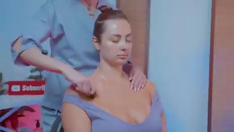 Sandy's brush massage will give you all the tingles ✨ Pure ASMR bliss. #ASMR #LadyBarber #BarberMassage #Relaxation #Tingles