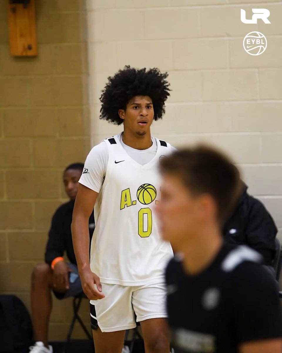 Four-star prospect Asa Montgomery has announced he’s set eight official visits 👀 One of the biggest stock risers in the entire country this summer 📈