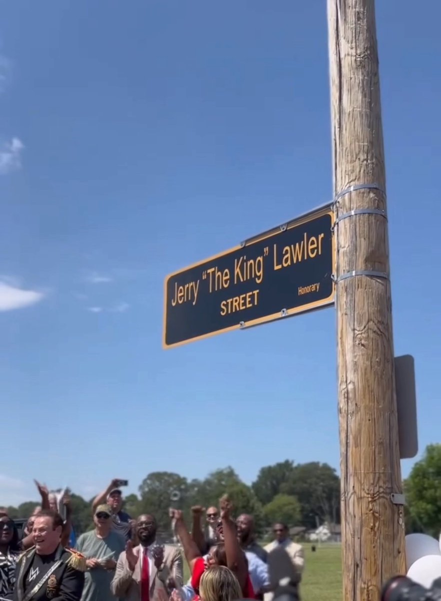 WWE Hall of Famer, Jerry “The King” Lawler gets a street named after him today in his hometown Of Memphis Tennessee.