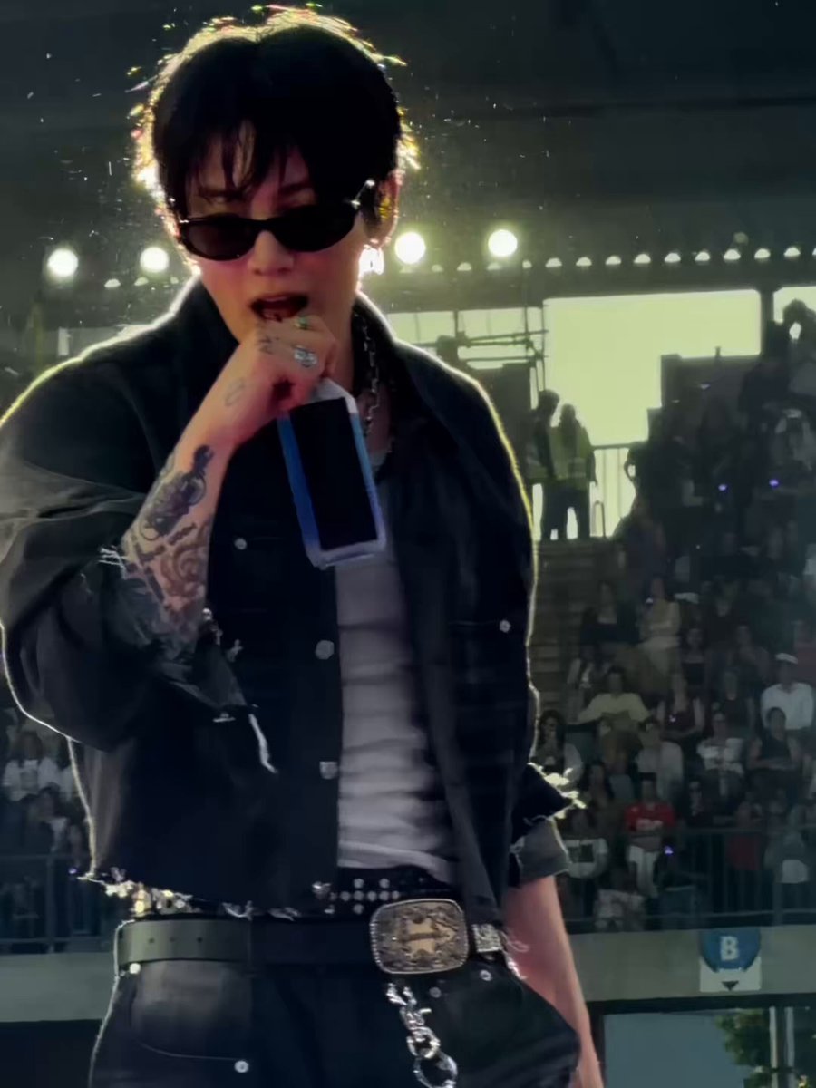 this jungkook look was just on another level
