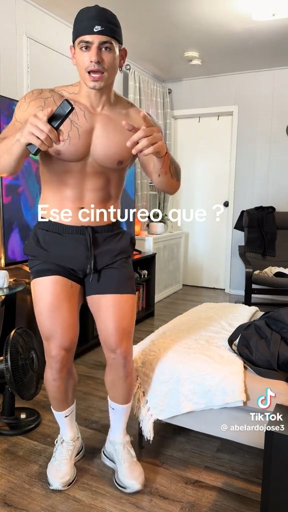 Gózalo que tu marido está preso. Este venezolano 🔥