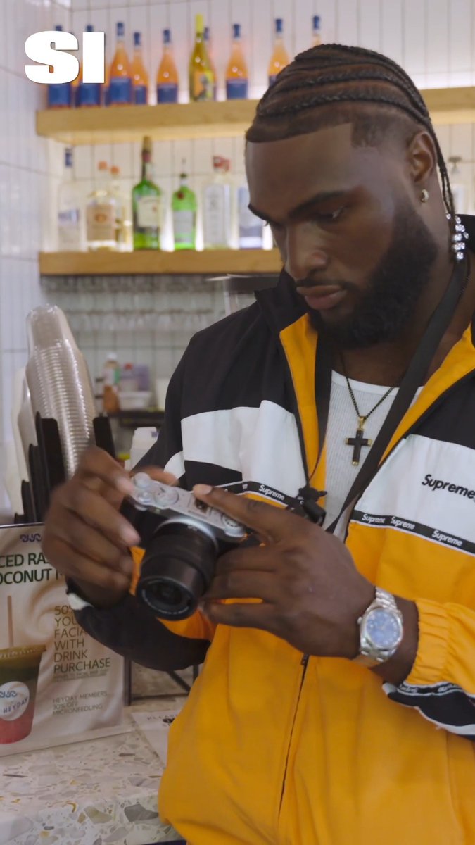 Will Anderson Jr. picked up film photography in the offseason 📸