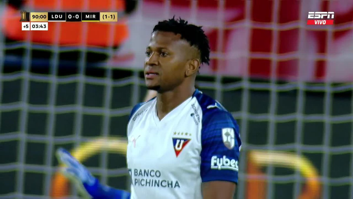 ¡ERA EL GOL DE LA CLASIFICACIÓN! Michael Estrada tuvo la opción más clara para Liga de Quito, pero el delantero se perdió el 1-0 sobre Mirassol en el tiempo de adición. 📺 Mira la CONMEBOL 🌎 #Libertadores en el Plan Premium de Disney+ Latinoamérica