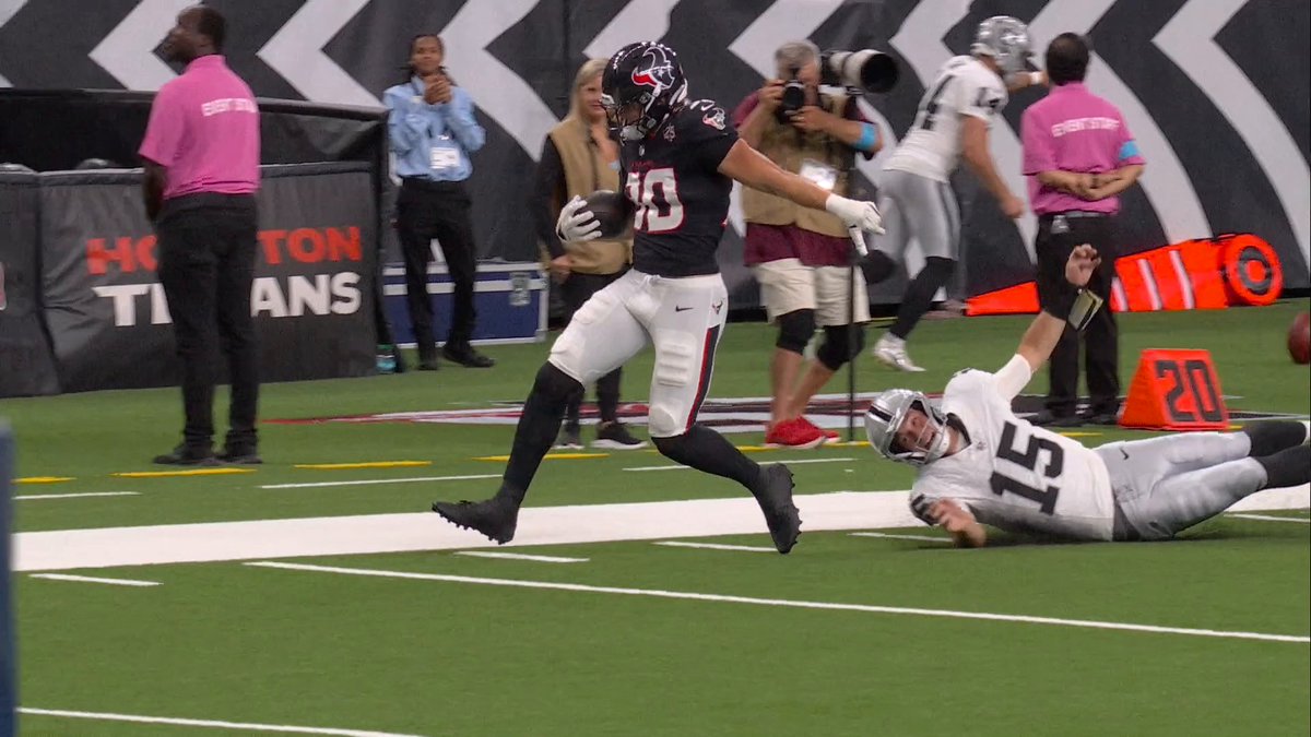 80-YARD PICK-SIX 😯 The Texans take it to the house off the Fernando Mendoza INT!
