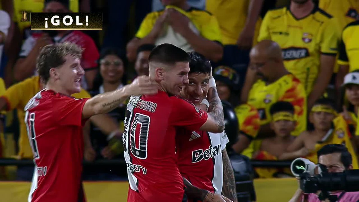 El mejor NUEVE del plantel, lejos.