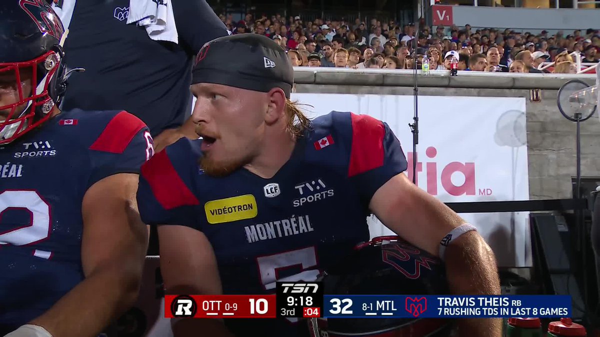 Travis loves his O-line 🫶 #CFL