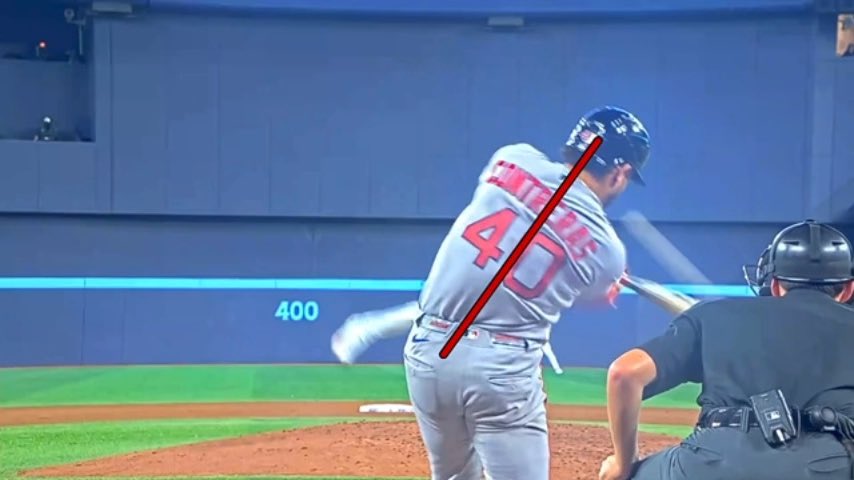 Posture matters Hold your angles throughout the swing: ✅Butt behind your heels ✅Chest over the plate Get INTO good posture and STAY THERE as you rotate. Your posture helps determine how your barrel works. Stay in posture → barrel can stay through the hitting zone. Come out of posture → barrel comes out of the hitting zone. It isn't about rotating as fast as possible. It’s how fast can you rotate while maintaining great posture and staying over the plate. Turn fast. Hold your angles. Keep the barrel working through the zone.