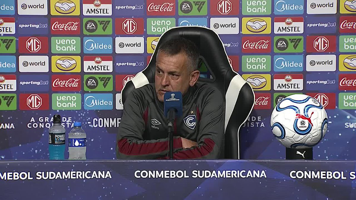"NO TE VOY A CONTESTAR PORQUE ESTÁ TODO GRABADO Y NO QUIERO PROBLEMAS". Horacio Melgarejo y su clásica GAMBETA en conferencia de prensa: ¡no respondió a la consulta sobre la tangana del final, luego de la clasificación de Cienciano a cuartos de la #Sudamericana!