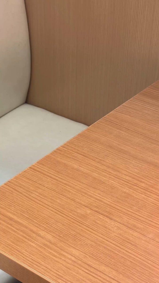 ＼期間限定で白桃スイーツ登場中！😆／ フレッシュな白桃はもちろん🍑 白桃ゼリーや白桃ソルベなど 桃づくしのスイーツたちをご用意しています！✨ 白桃スイーツは全部で5種類(o^^o)🍑 ジョナサンで”真夏のご褒美時間”を味わいませんか？💕