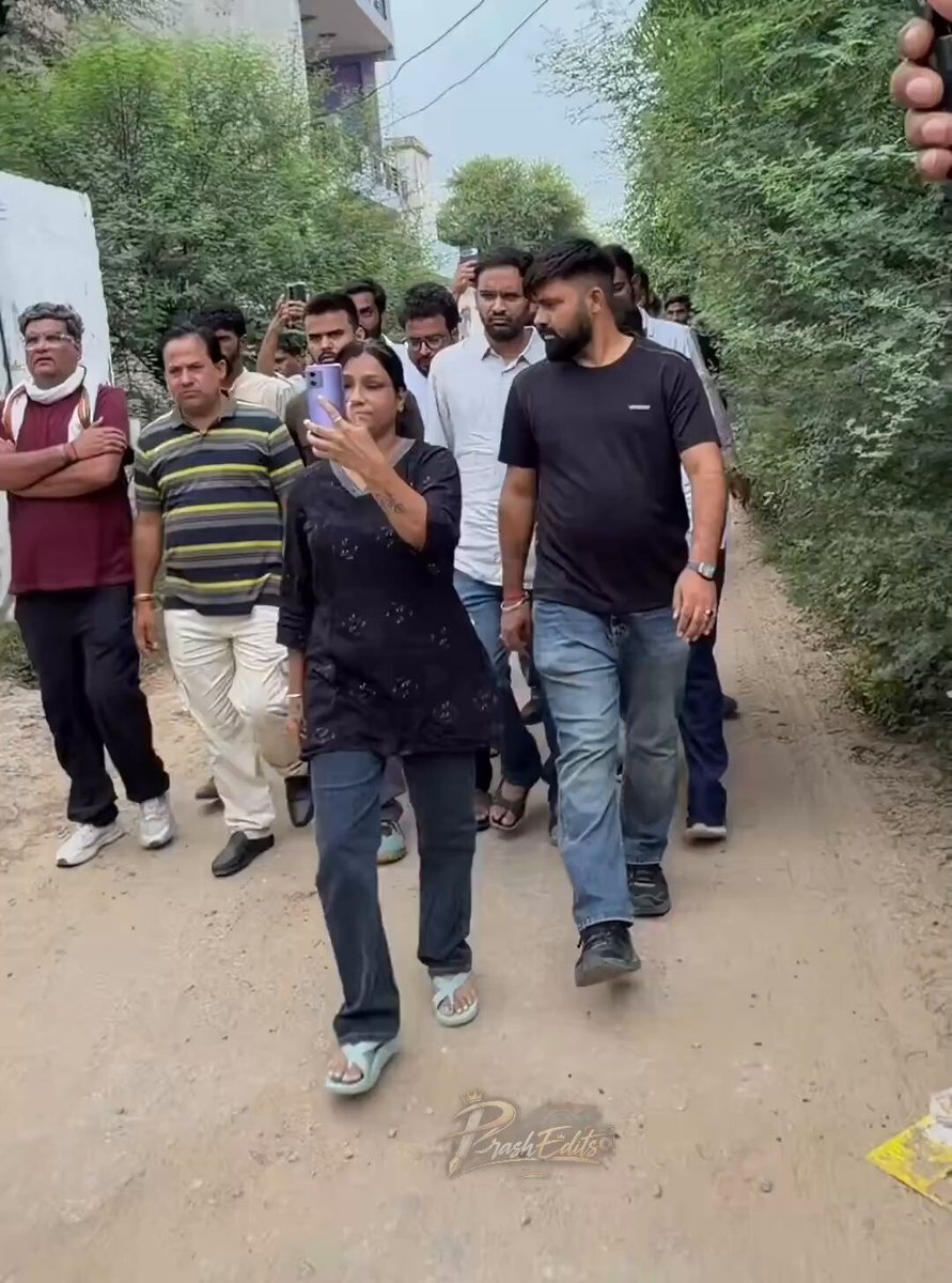 Most satisfying video in internet today! CJP and Ranka getting thrashed in Jaipur - Rajasthan. 😹😹