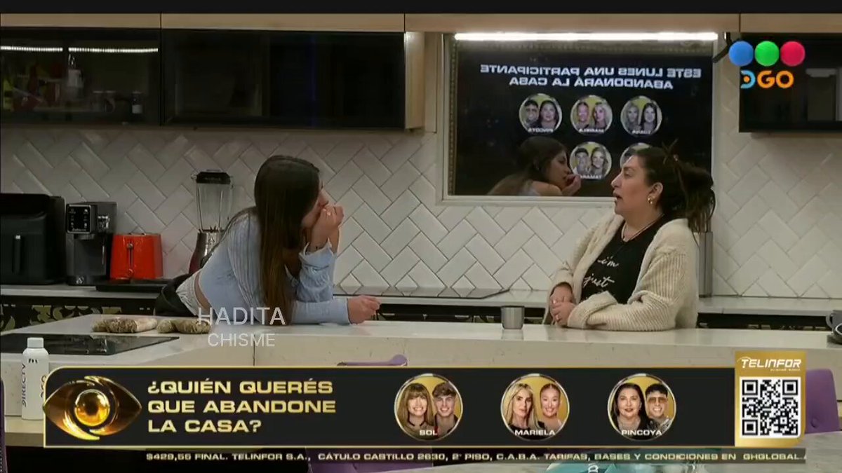 Enterándome que las famosas chicas de Quicaví están en el cementerio porque son "muertas". 😳 Y yo que me imaginaba unas don̈as coloridas haciendo rondas por las praderas con vinchitas de flores... 👀 por si acaso las quiero mucho eh?