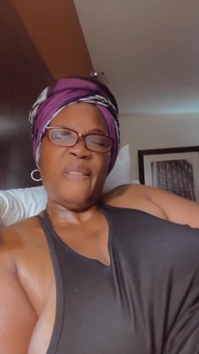 Older aunties need to be banned from the internet immediately 😭🙆🏽♂️