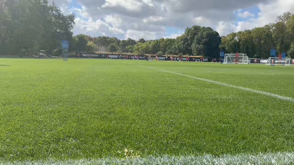 Les Rennais à l’entraînement avant la réception du PSG. Pas d’absent, Seko Fofana s’entraîne en salle #SRFC