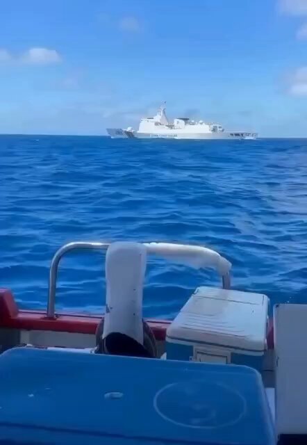 Three Chinese Coast Guard vessels were reportedly protecting Taiwanese fishermen fishing around the Diaoyu Islands. A patriotic Taiwanese fisherman reportedly said: “The DPP gave the Diaoyu Islands to Japan, while mainland China is helping us take them back. Thank you, mainland China!”