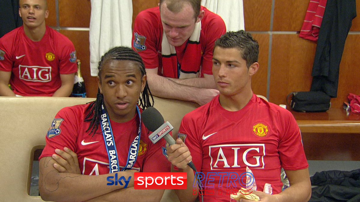 Throwback to when Cristiano Ronaldo interviewed Anderson after United won the 2008/09 Premier League title 😂❤️